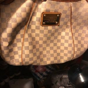 Date code s00039 authentic Louis Vuitton